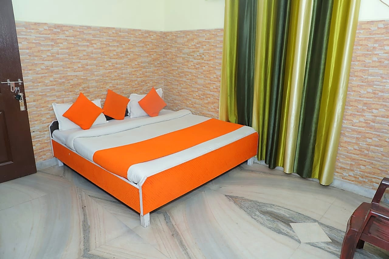 Non-AC Double Bed Room interior